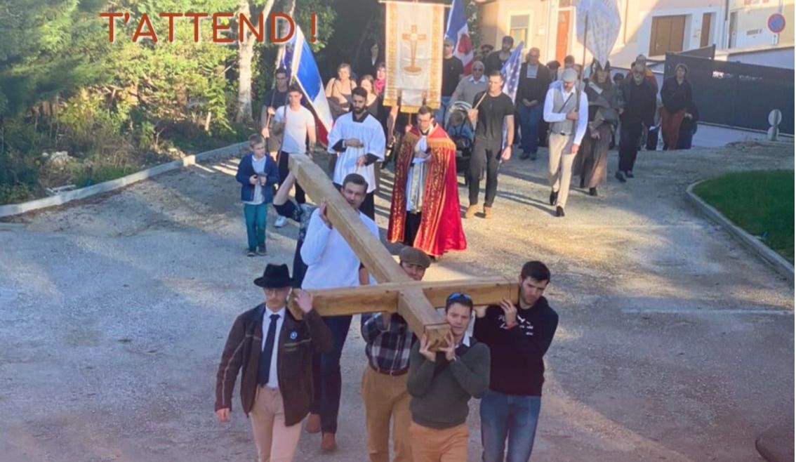 Procession et installation d’une croix à Méry