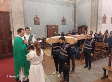Méry, bénédiction et mise en place d’une nouvelle croix
