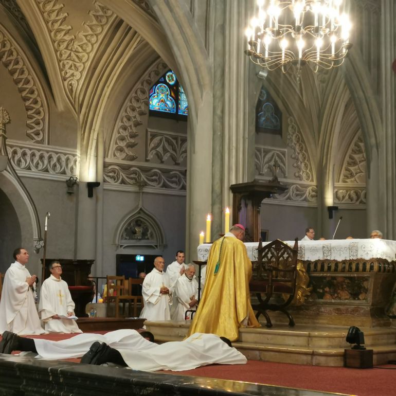 L’ordination sacerdotale de Pierre-Emmanuel DIEUDONNE