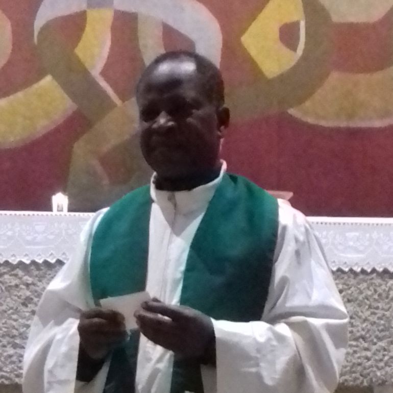 Le doyenné d’Aix les Bains accueille le père Guy Alain Andjélidou