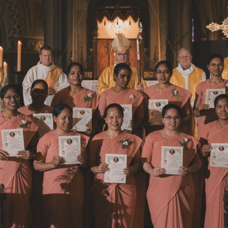 DES GRAINES DE COMMUNION DANS LE MONDE Sœur de Saint Joseph
