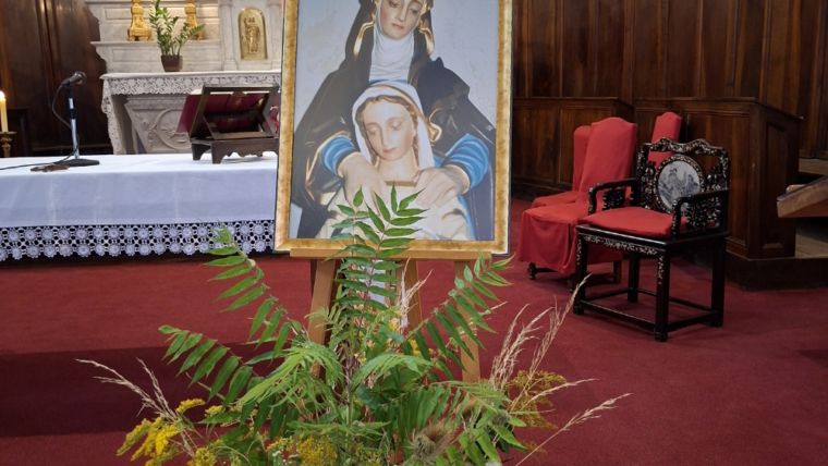 Malgré une mauvaise météo, Méry a fêté la Sainte Anne
